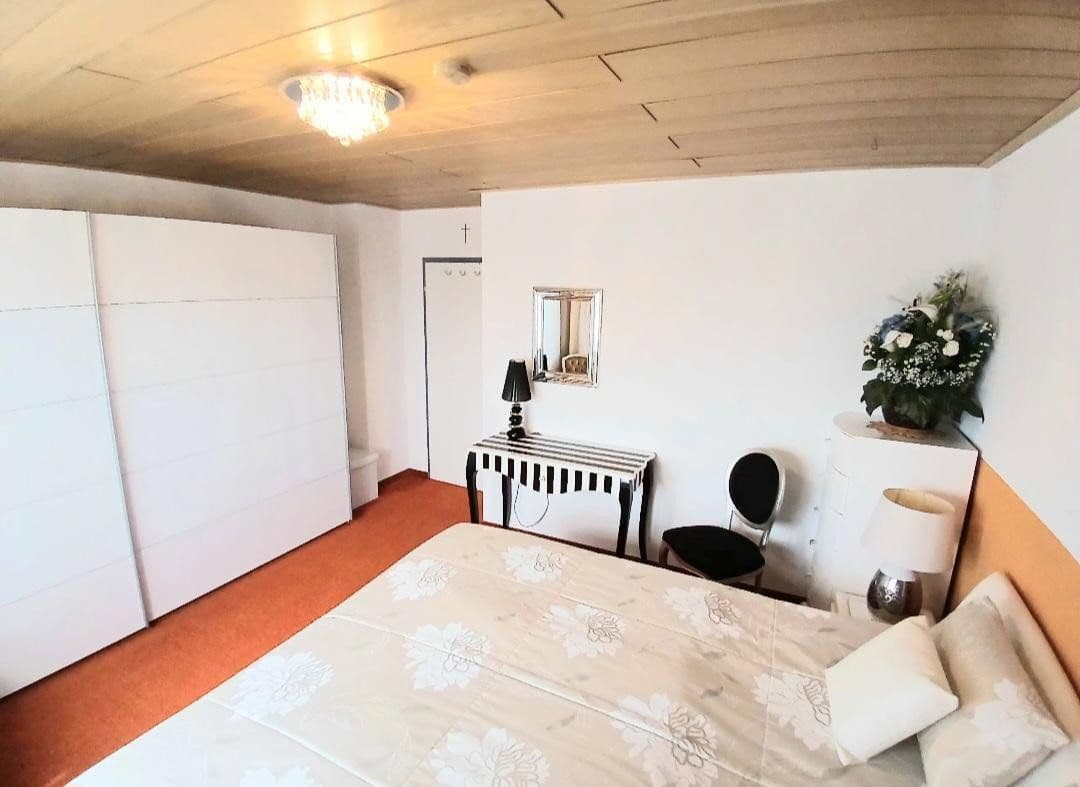 Predaj domu 180 m², pozemek 628 m², Gusenburg, Porýnie-Falcko Predaj domu 180 m², pozemek 628 m², Gusenburg, Porýnie-Falcko