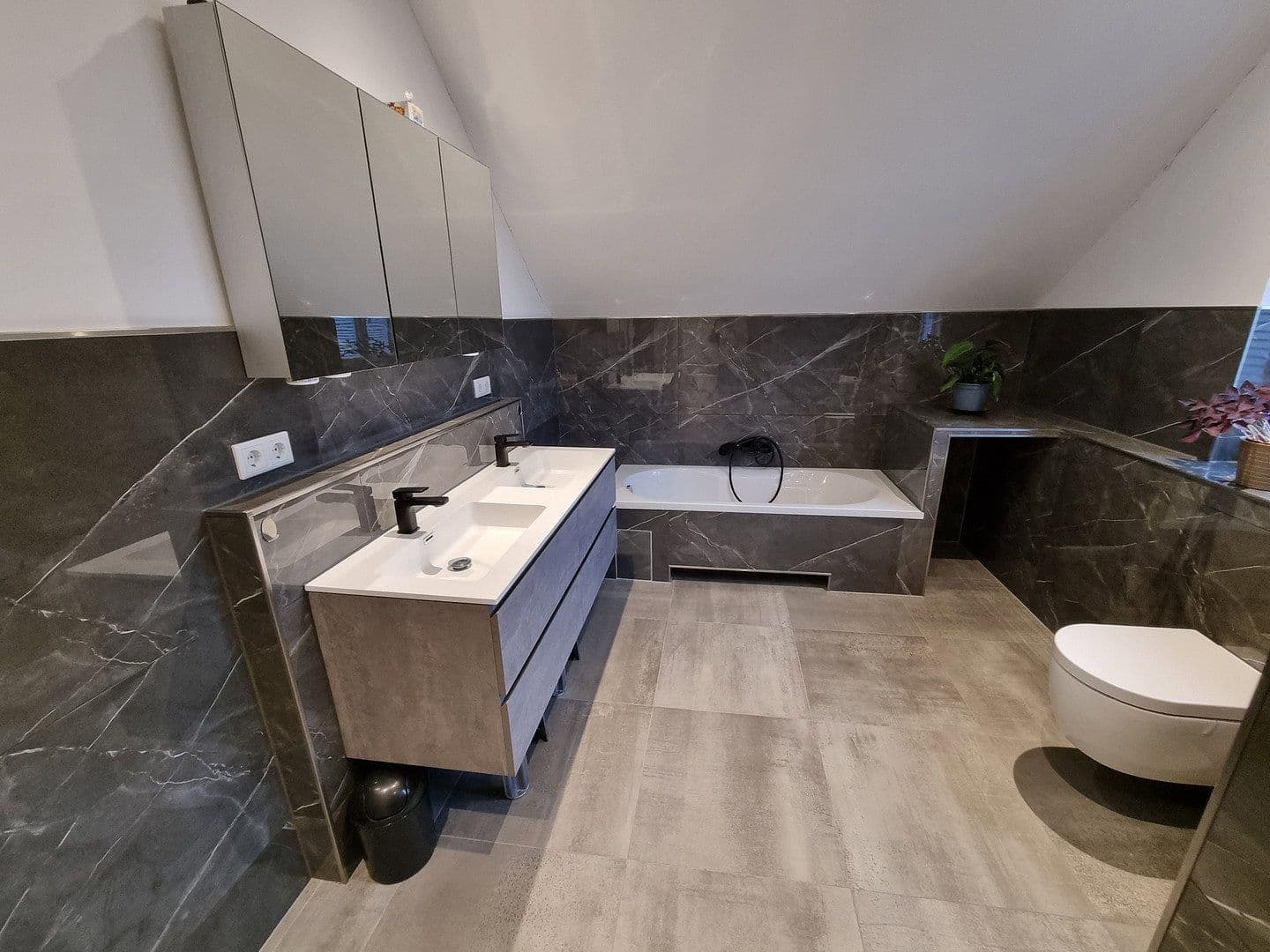 Predaj domu 162 m², pozemek 608 m², Tostedt, Dolné Sasko Predaj domu 162 m², pozemek 608 m², Tostedt, Dolné Sasko