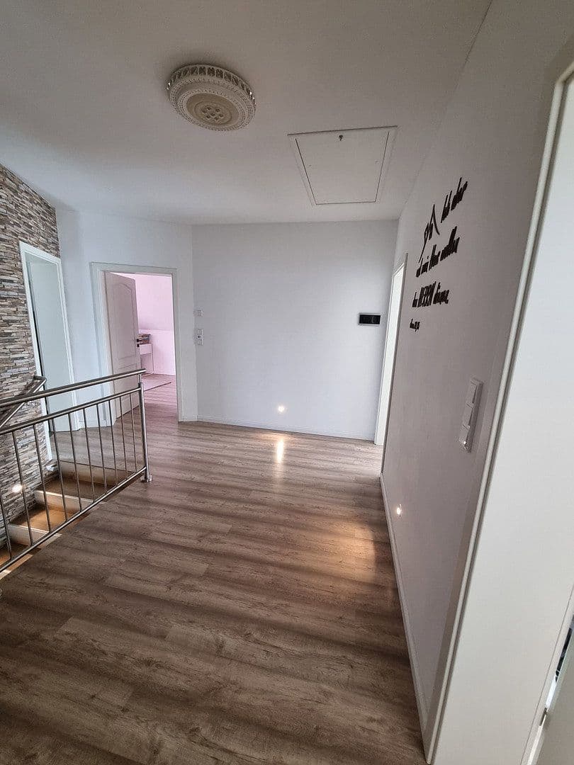 Predaj domu 162 m², pozemek 608 m², Tostedt, Dolné Sasko Predaj domu 162 m², pozemek 608 m², Tostedt, Dolné Sasko