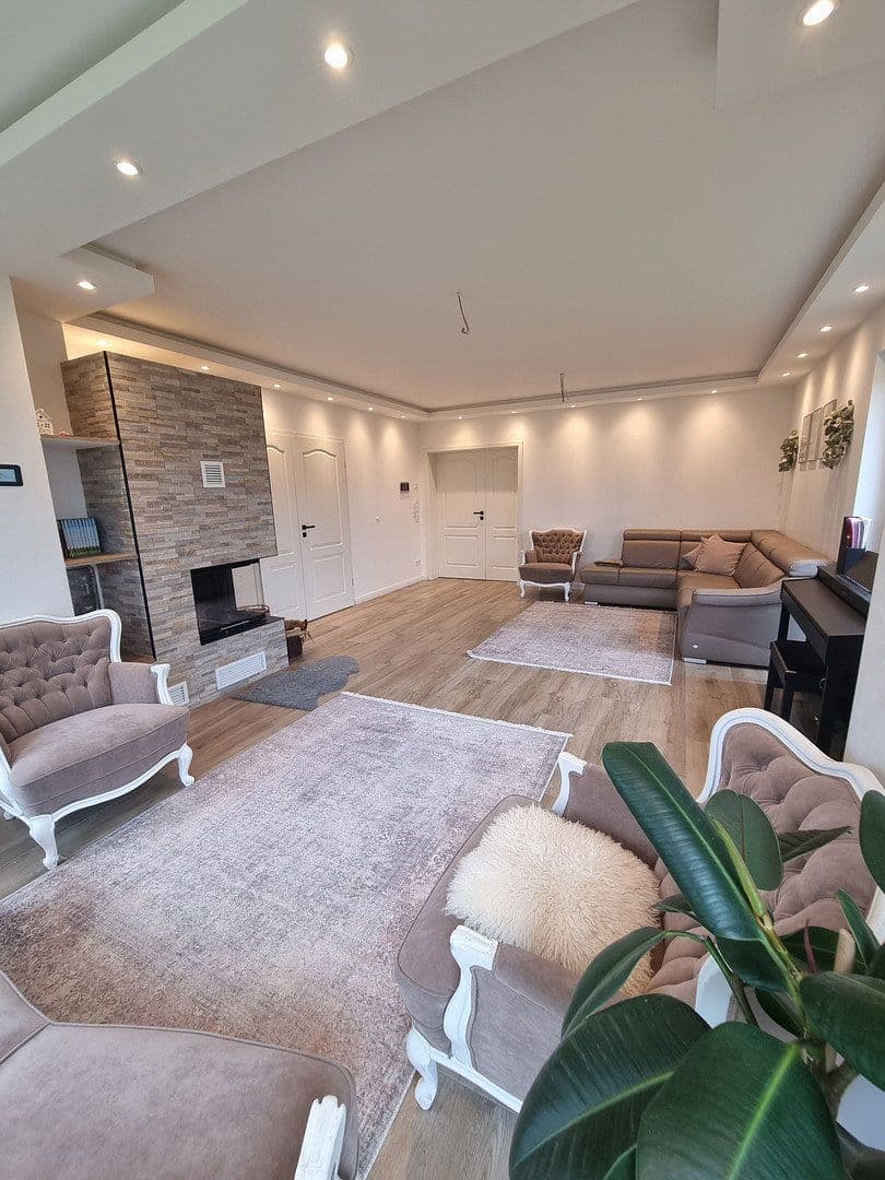 Predaj domu 162 m², pozemek 608 m², Tostedt, Dolné Sasko Predaj domu 162 m², pozemek 608 m², Tostedt, Dolné Sasko