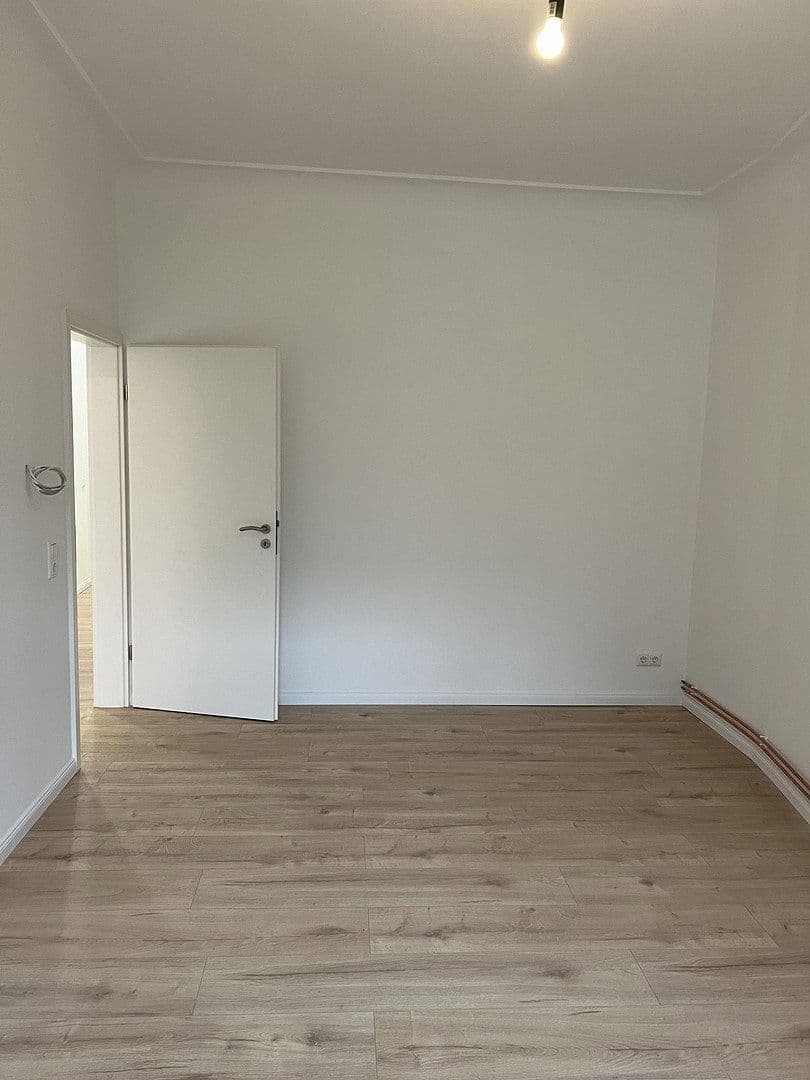 Prenájom bytu 4-izbový 72 m², Lübeck, Šlezvicko-Holštajnsko Prenájom bytu 4-izbový 72 m², Lübeck, Šlezvicko-Holštajnsko