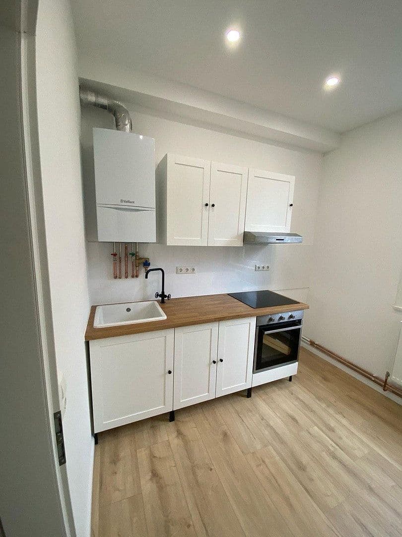 Prenájom bytu 4-izbový 72 m², Lübeck, Šlezvicko-Holštajnsko Prenájom bytu 4-izbový 72 m², Lübeck, Šlezvicko-Holštajnsko
