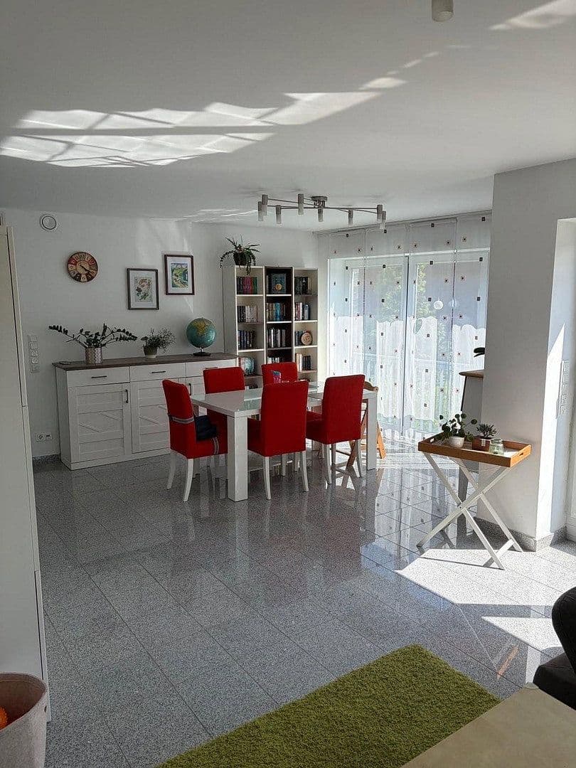 Prenájom bytu 4-izbový 105 m², Münster, Severné Porýnie - Westfálsko Prenájom bytu 4-izbový 105 m², Münster, Severné Porýnie - Westfálsko