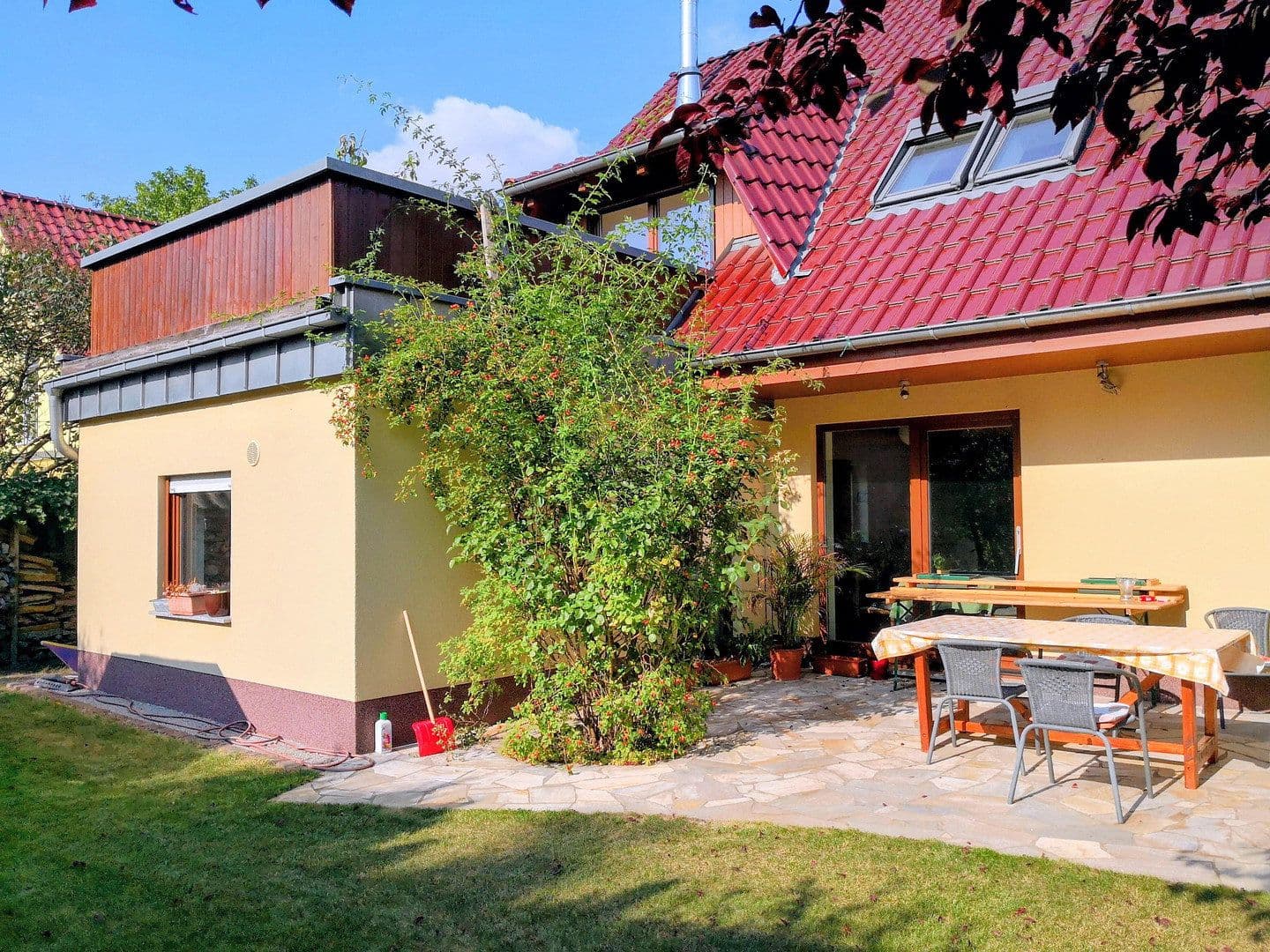 Predaj domu 200 m², pozemek 686 m², Neuenhagen bei Berlin, Brandenbursko Predaj domu 200 m², pozemek 686 m², Neuenhagen bei Berlin, Brandenbursko
