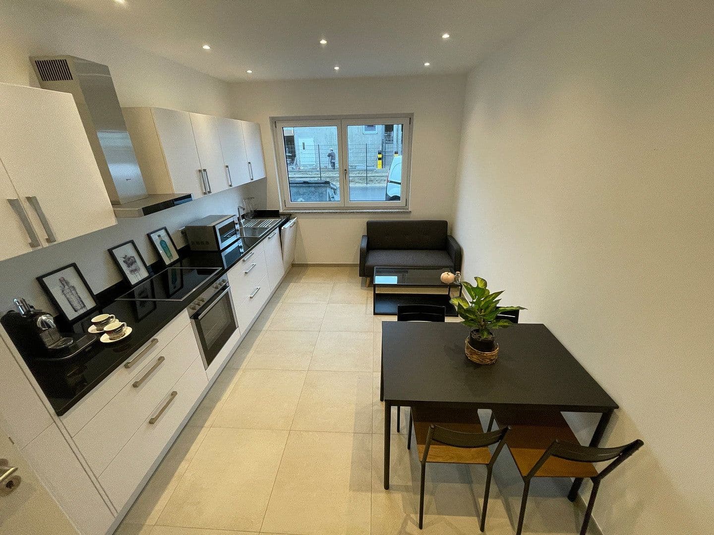 Prenájom kancelárie 35 m², Hermann-Oberth-Straße 23, Putzbrunn, Bavorsko Prenájom kancelárie 35 m², Hermann-Oberth-Straße 23, Putzbrunn, Bavorsko