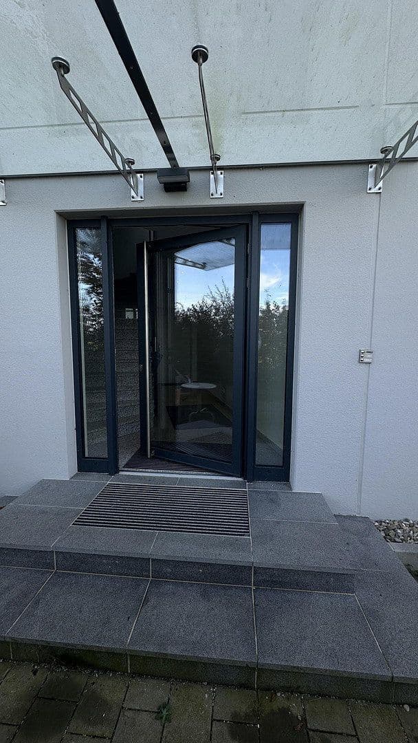 Prenájom kancelárie 35 m², Hermann-Oberth-Straße 23, Putzbrunn, Bavorsko Prenájom kancelárie 35 m², Hermann-Oberth-Straße 23, Putzbrunn, Bavorsko