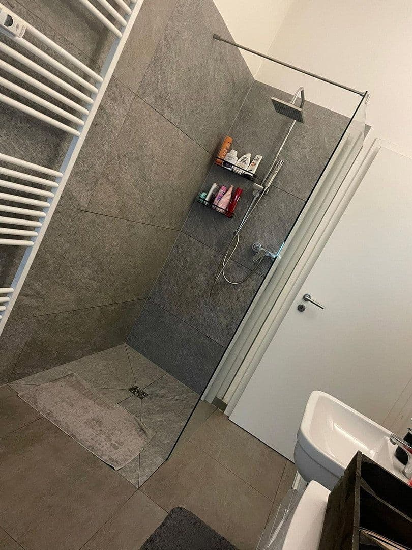 Prenájom bytu 2-izbový 39 m², Neusser Straße 263, Mönchengladbach, Severné Porýnie - Westfálsko Prenájom bytu 2-izbový 39 m², Neusser Straße 263, Mönchengladbach, Severné Porýnie - Westfálsko