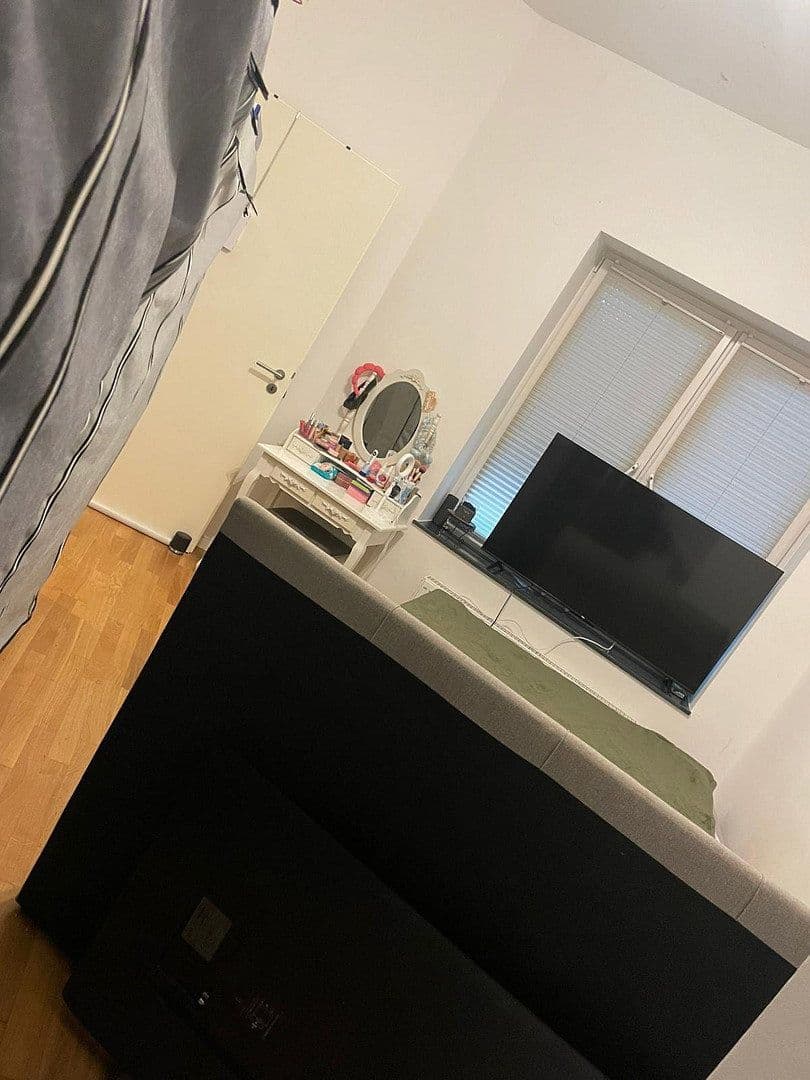 Prenájom bytu 2-izbový 39 m², Neusser Straße 263, Mönchengladbach, Severné Porýnie - Westfálsko Prenájom bytu 2-izbový 39 m², Neusser Straße 263, Mönchengladbach, Severné Porýnie - Westfálsko