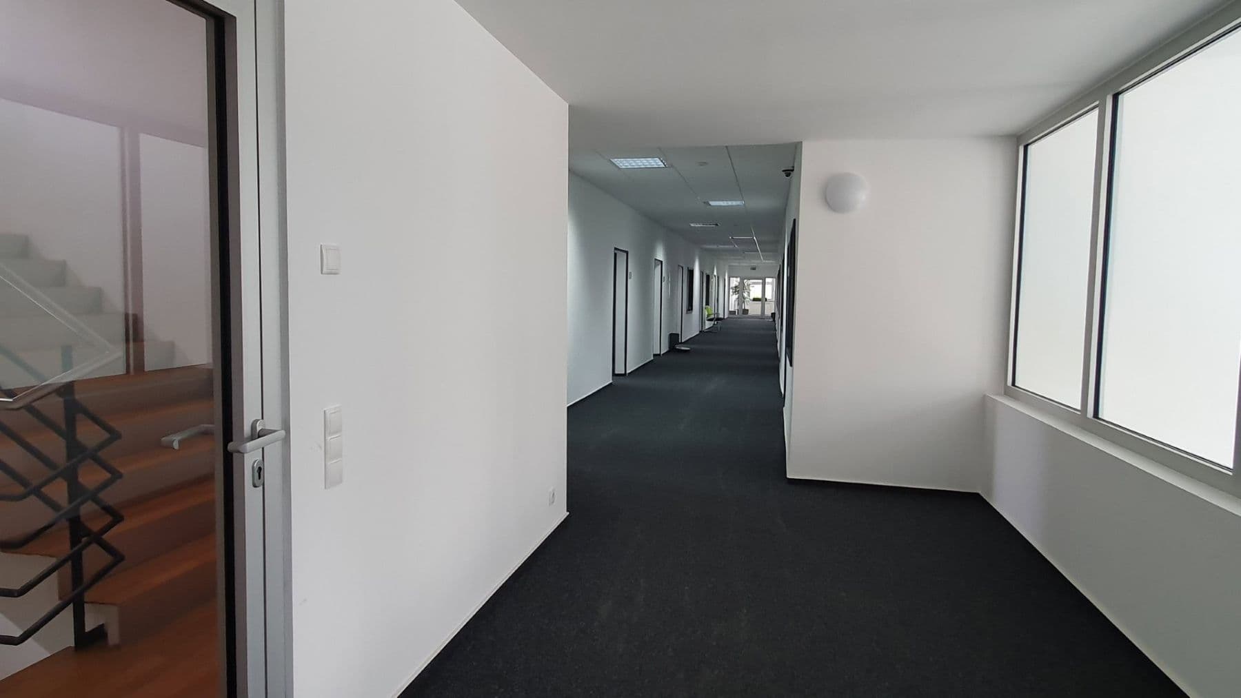 Prenájom kancelárie 2.000 m², Nagold, Bádensko-Wurttembersko Prenájom kancelárie 2.000 m², Nagold, Bádensko-Wurttembersko