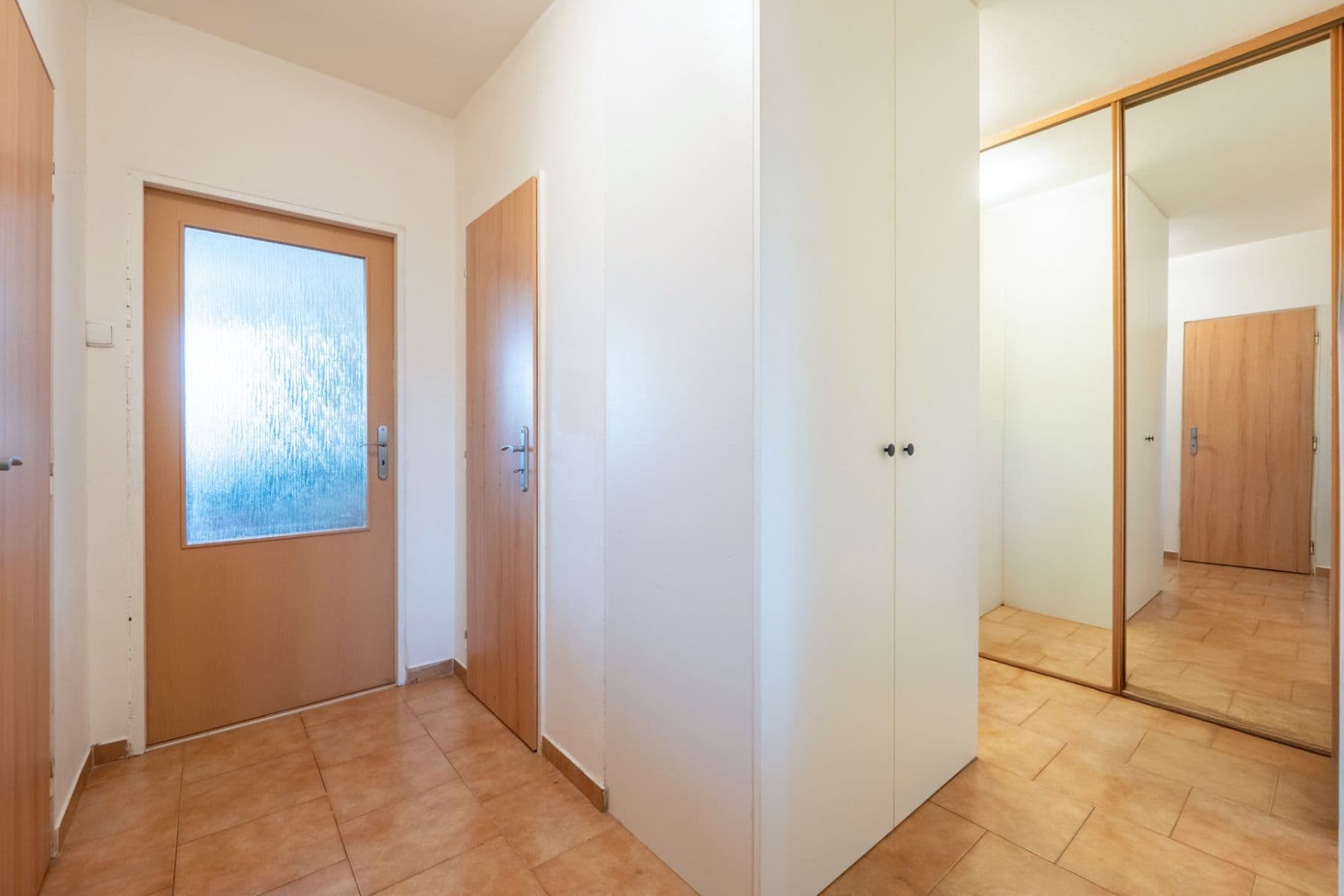 Prenájom bytu 3-izbový 70 m², V Jezírkách, Praha, Praha Prenájom bytu 3-izbový 70 m², V Jezírkách, Praha, Praha