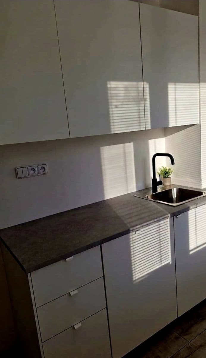 Prenájom bytu 2-izbový 56 m², náměstí 17. listopadu, Přelouč, Pardubický kraj Prenájom bytu 2-izbový 56 m², náměstí 17. listopadu, Přelouč, Pardubický kraj