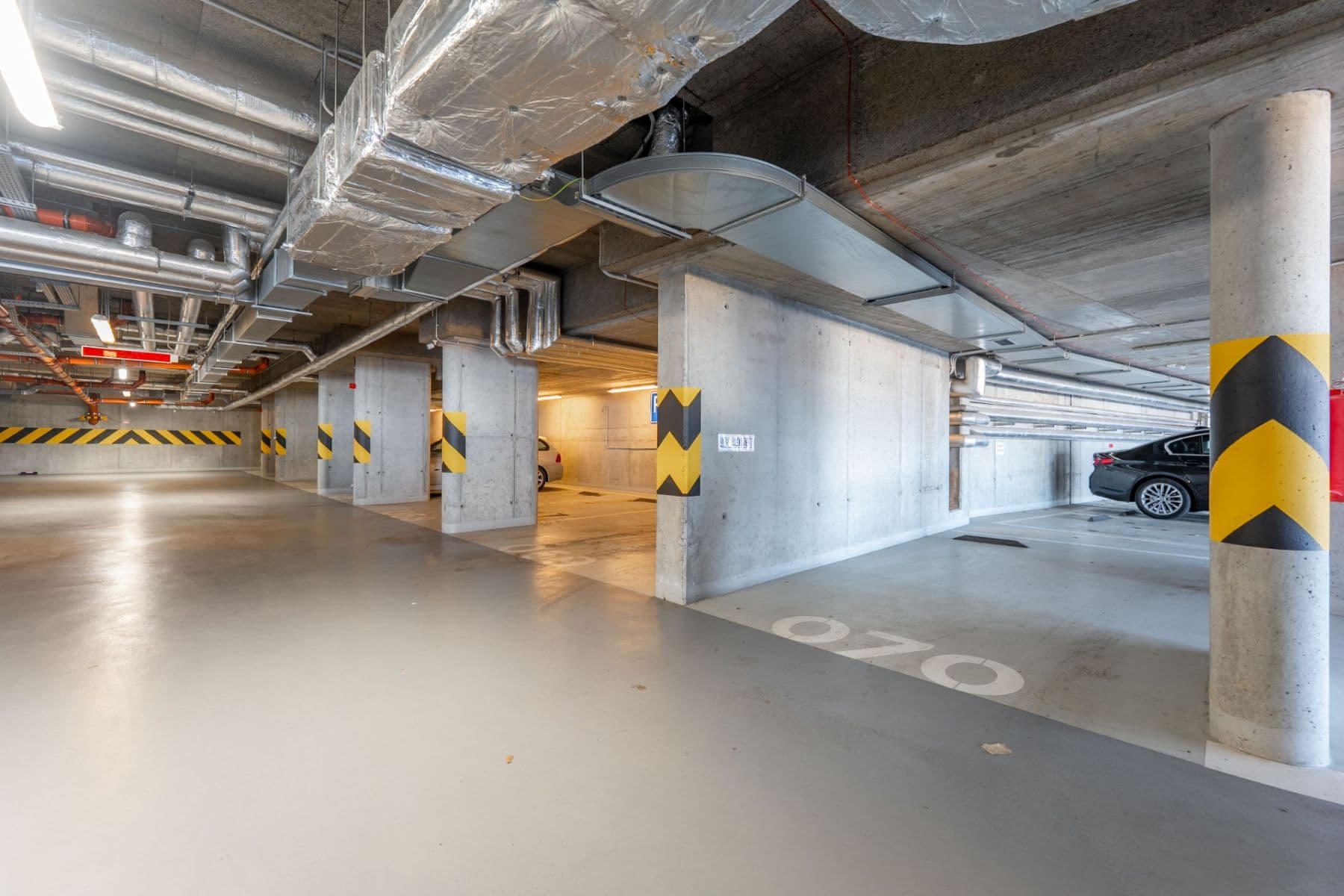 Predaj garáže 15 m², Novovysočanská, Praha, Praha Predaj garáže 15 m², Novovysočanská, Praha, Praha