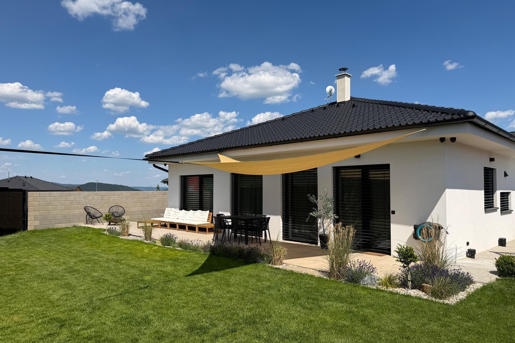 Predaj domu 144 m², pozemek 483 m², Bavoryně, Středočeský kraj Predaj domu 144 m², pozemek 483 m², Bavoryně, Středočeský kraj