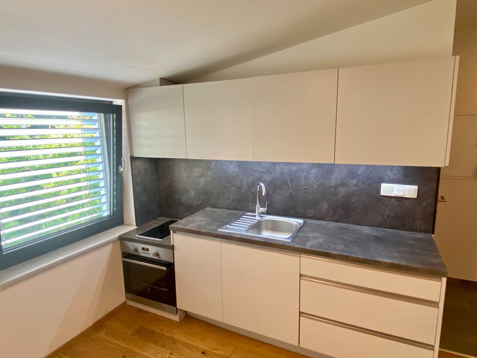 Prenájom bytu 1-izbový 19 m², Ondráčkova, Brno, Jihomoravský kraj Prenájom bytu 1-izbový 19 m², Ondráčkova, Brno, Jihomoravský kraj