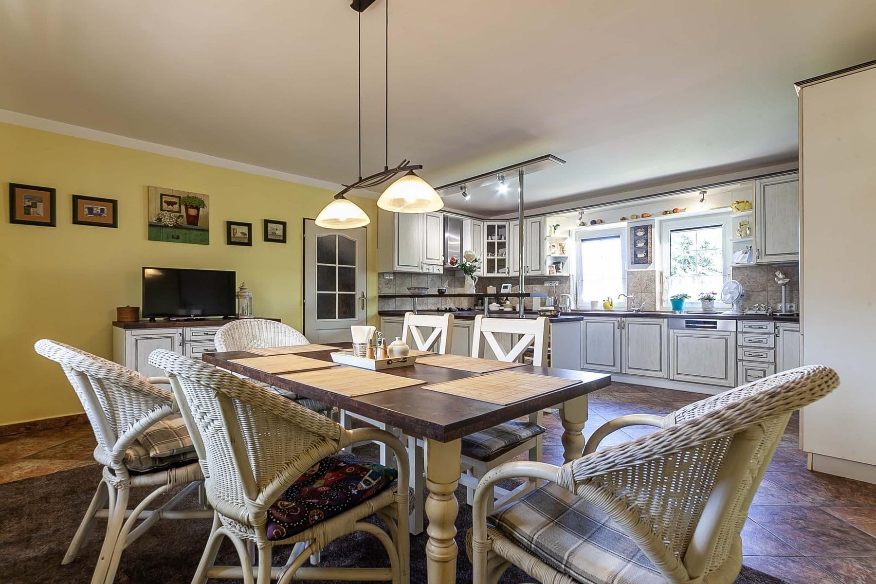 Predaj domu 245 m², pozemek 773 m², Tymákov, Plzeňský kraj Predaj domu 245 m², pozemek 773 m², Tymákov, Plzeňský kraj