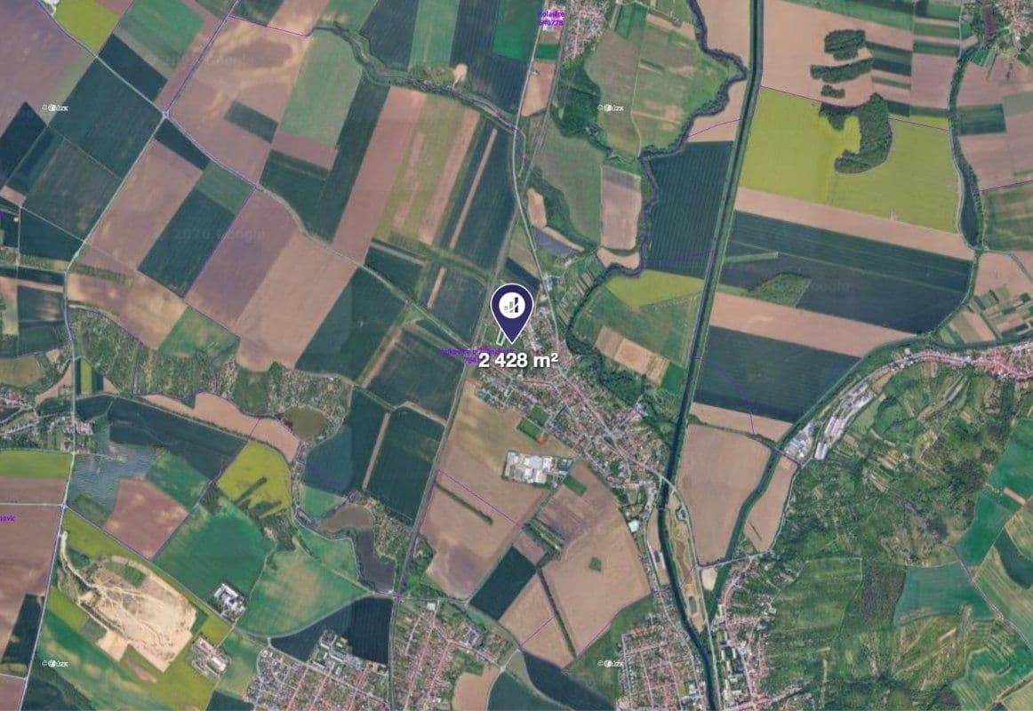 Predaj pozemku 2.428 m², Vojkovice, Jihomoravský kraj Predaj pozemku 2.428 m², Vojkovice, Jihomoravský kraj