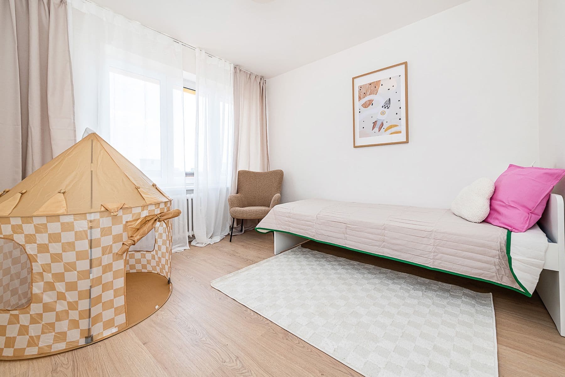 Predaj bytu 4-izbový 74 m², Pod Lipami, Praha, Praha Predaj bytu 4-izbový 74 m², Pod Lipami, Praha, Praha