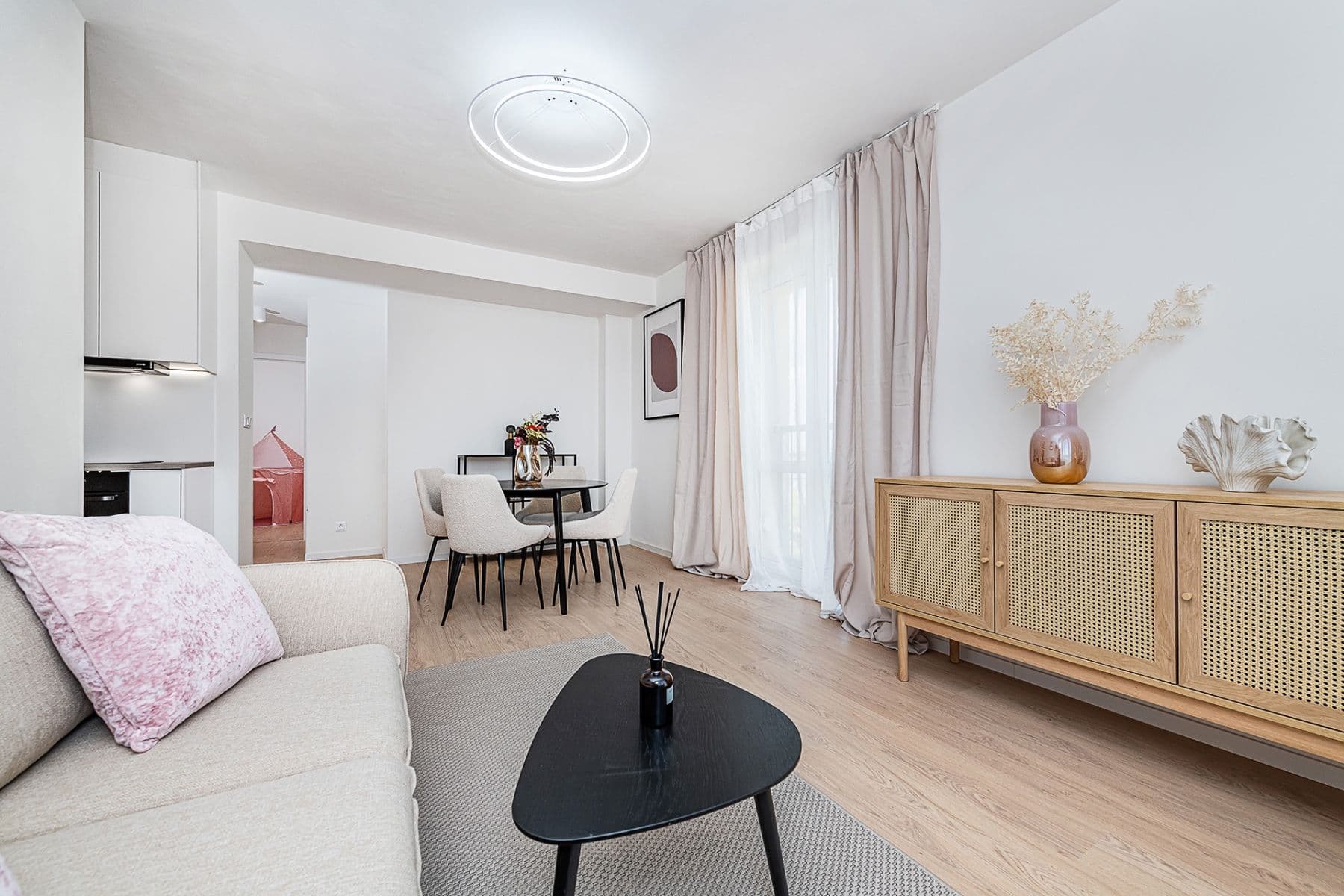 Predaj bytu 4-izbový 74 m², Pod Lipami, Praha, Praha Predaj bytu 4-izbový 74 m², Pod Lipami, Praha, Praha
