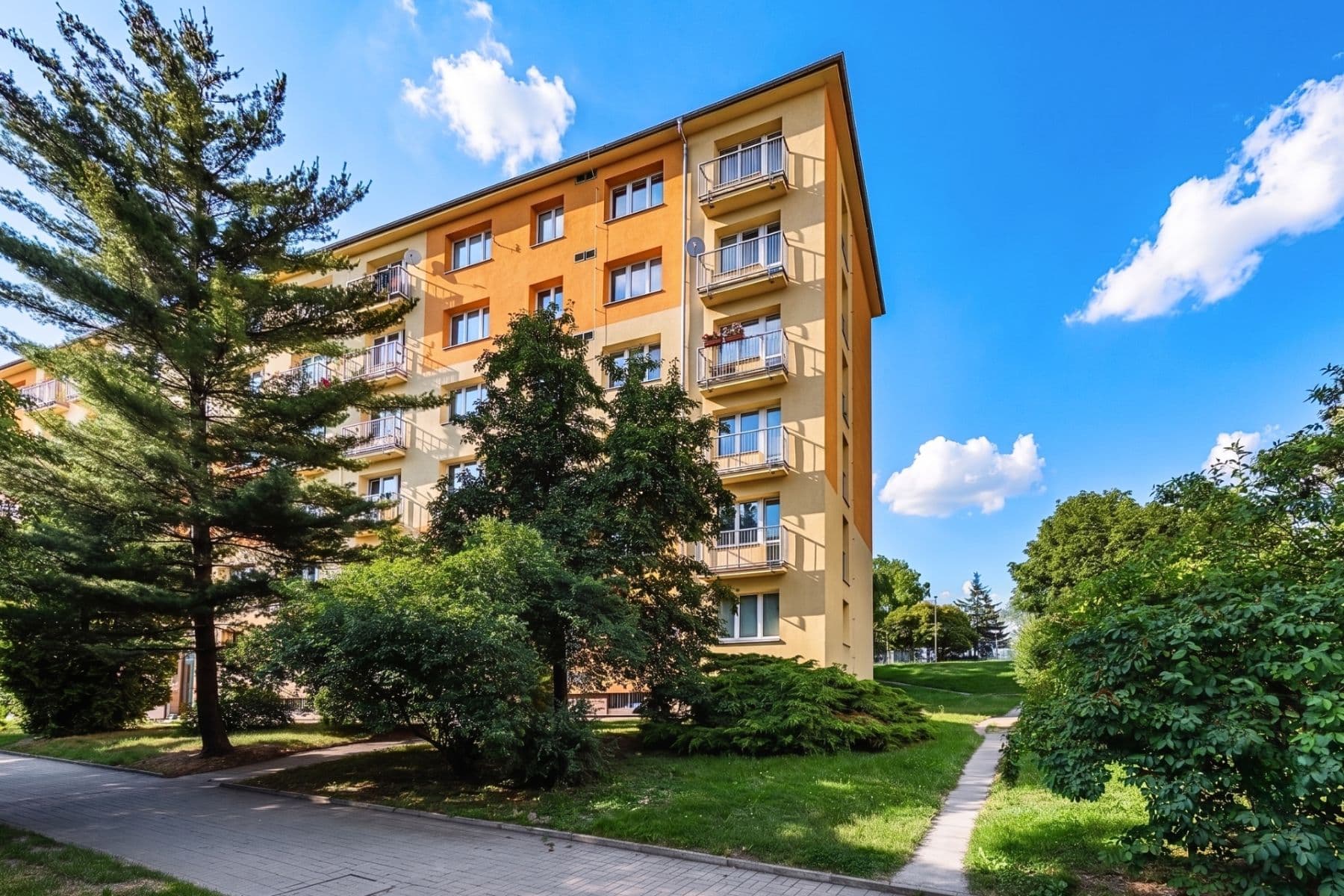 Predaj bytu 4-izbový 74 m², Pod Lipami, Praha, Praha Predaj bytu 4-izbový 74 m², Pod Lipami, Praha, Praha