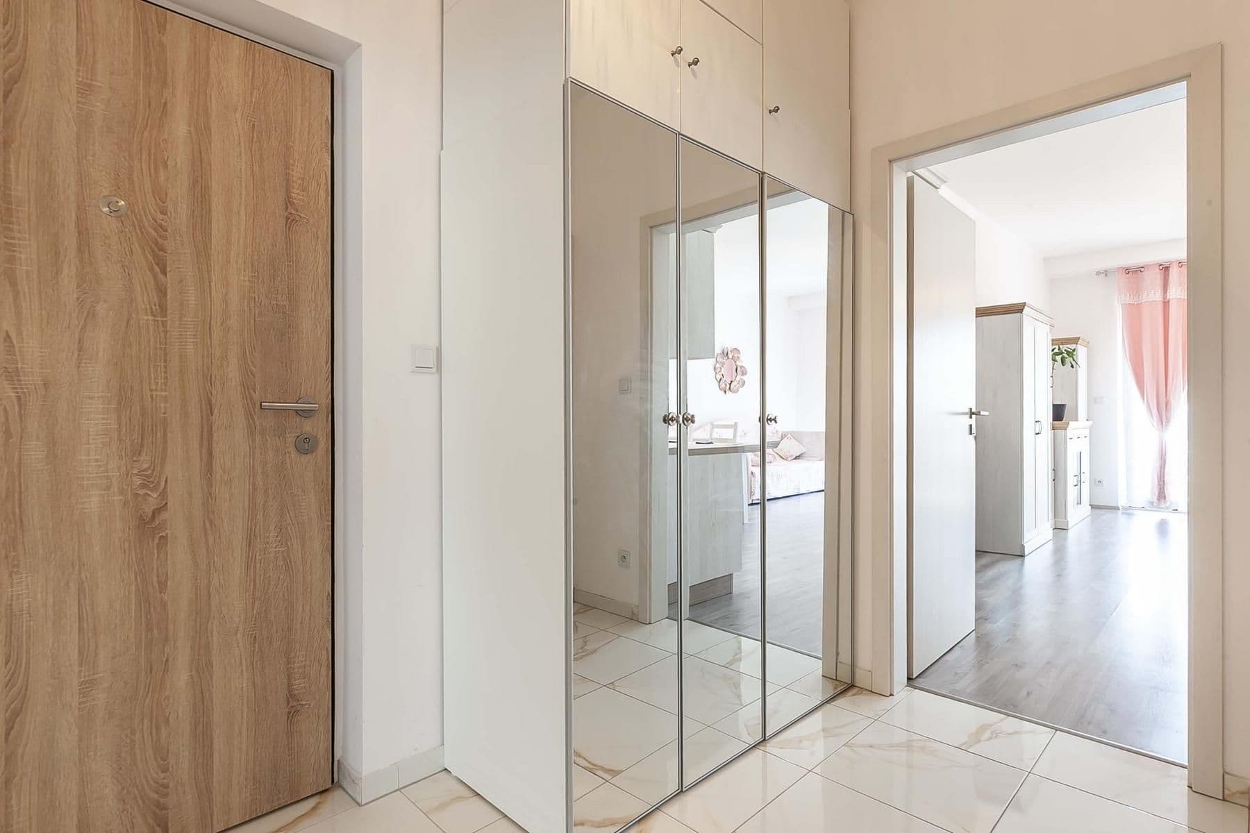 Predaj bytu 2-izbový 77 m², Plzeň, Plzeňský kraj Predaj bytu 2-izbový 77 m², Plzeň, Plzeňský kraj