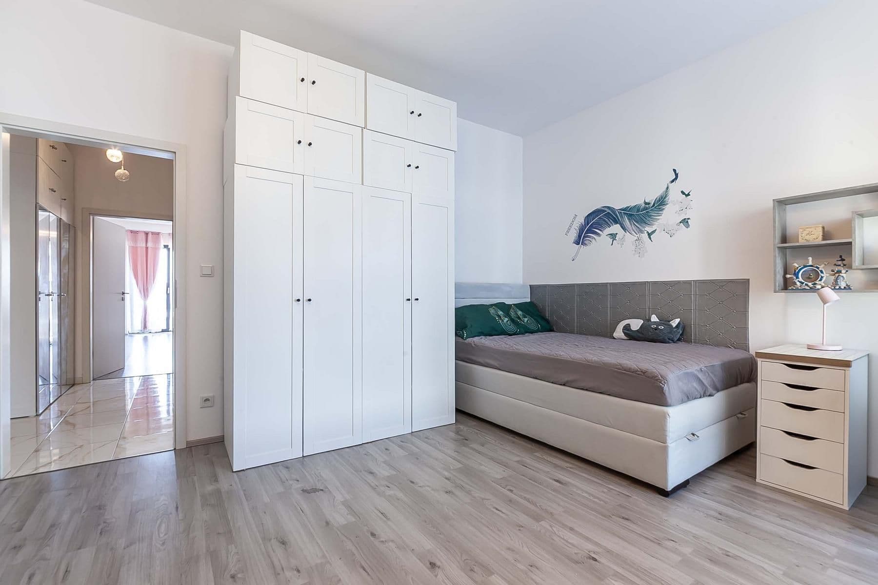 Predaj bytu 2-izbový 77 m², Plzeň, Plzeňský kraj Predaj bytu 2-izbový 77 m², Plzeň, Plzeňský kraj