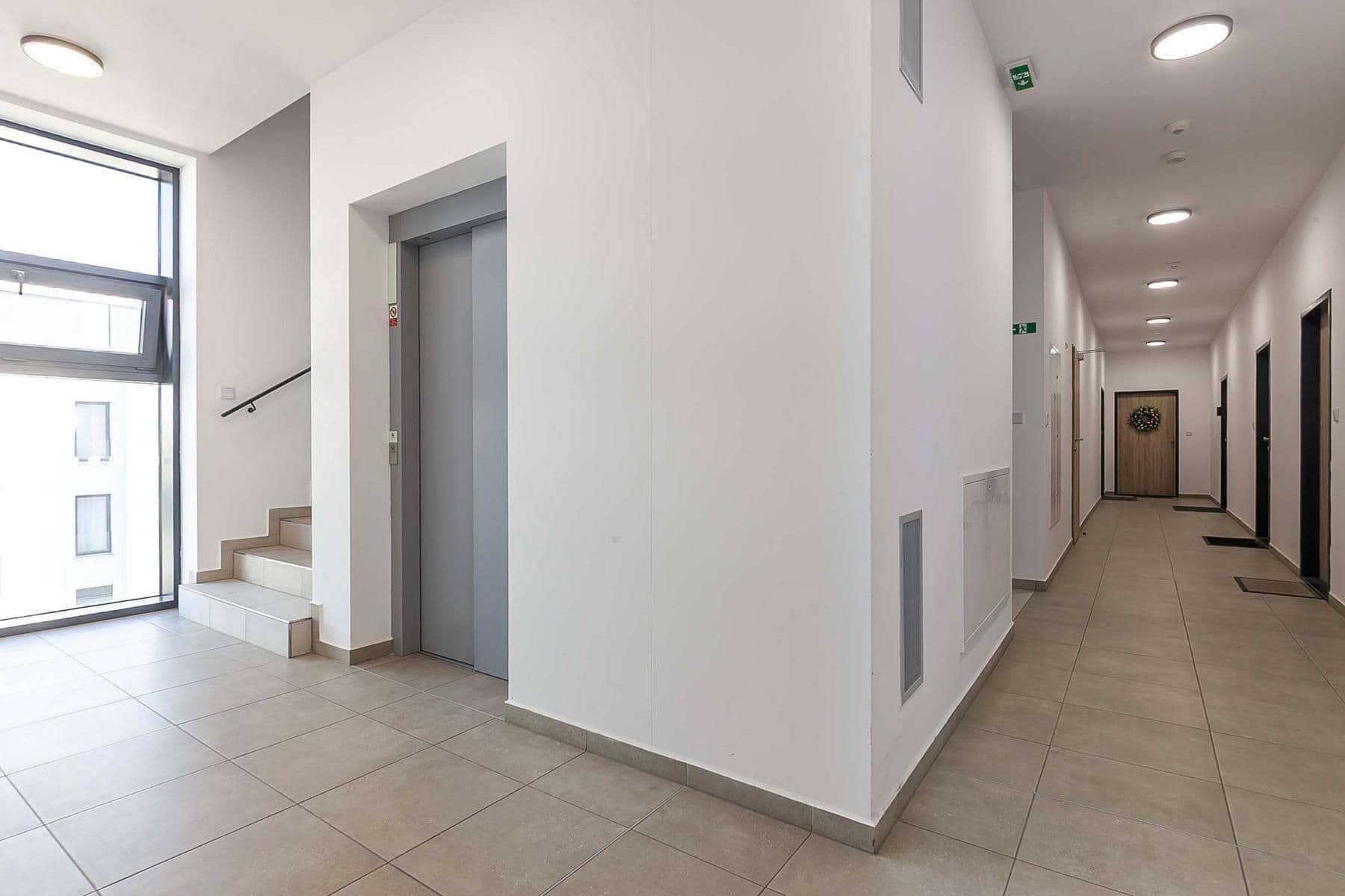 Predaj bytu 2-izbový 77 m², Plzeň, Plzeňský kraj Predaj bytu 2-izbový 77 m², Plzeň, Plzeňský kraj
