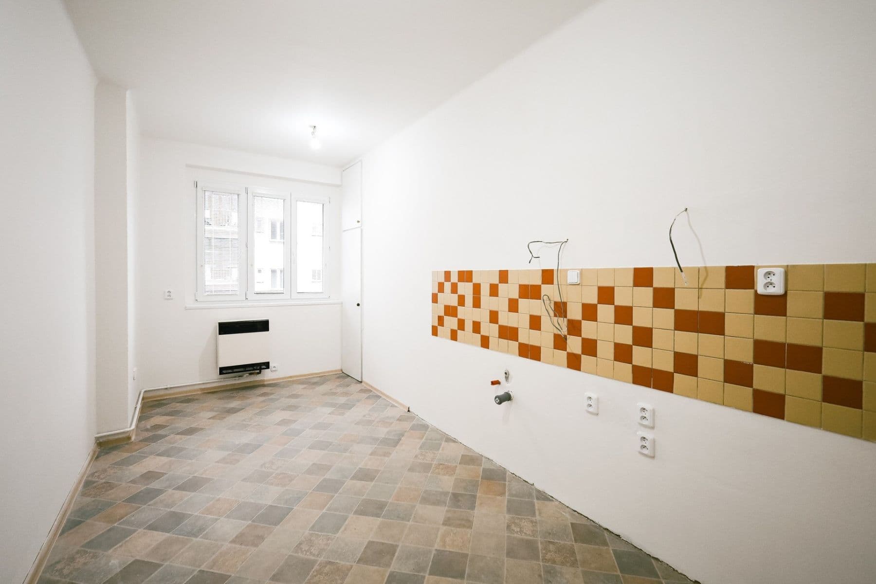 Predaj bytu 2-izbový 44 m², Nad Kajetánkou, Praha, Praha Predaj bytu 2-izbový 44 m², Nad Kajetánkou, Praha, Praha