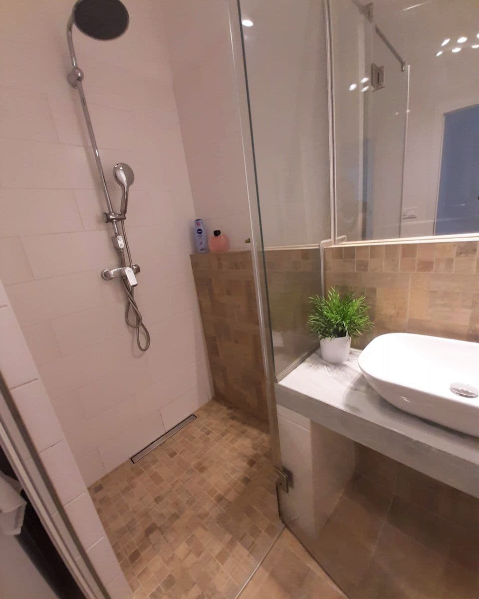 Predaj bytu 4-izbový 80 m², Smutného, Znojmo, Jihomoravský kraj Predaj bytu 4-izbový 80 m², Smutného, Znojmo, Jihomoravský kraj