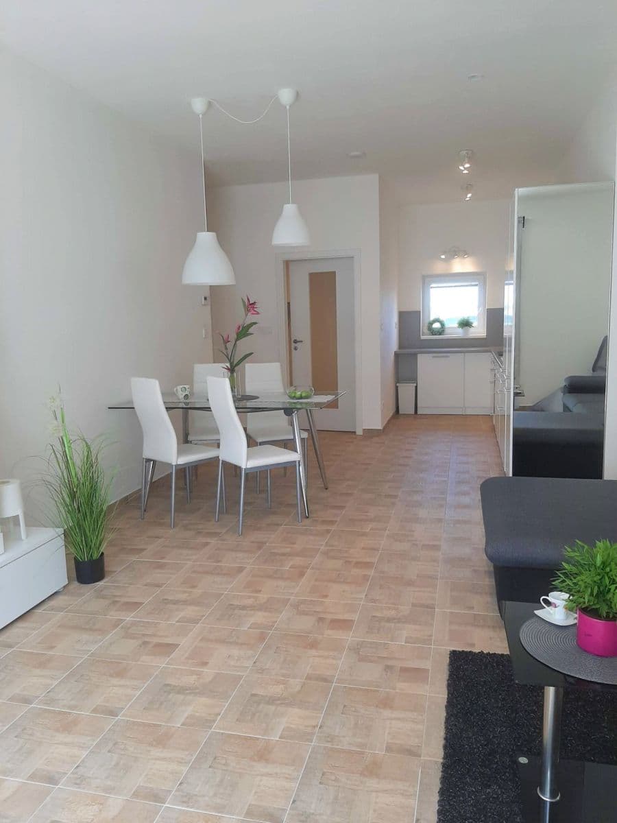 Predaj bytu 4-izbový 80 m², Smutného, Znojmo, Jihomoravský kraj Predaj bytu 4-izbový 80 m², Smutného, Znojmo, Jihomoravský kraj