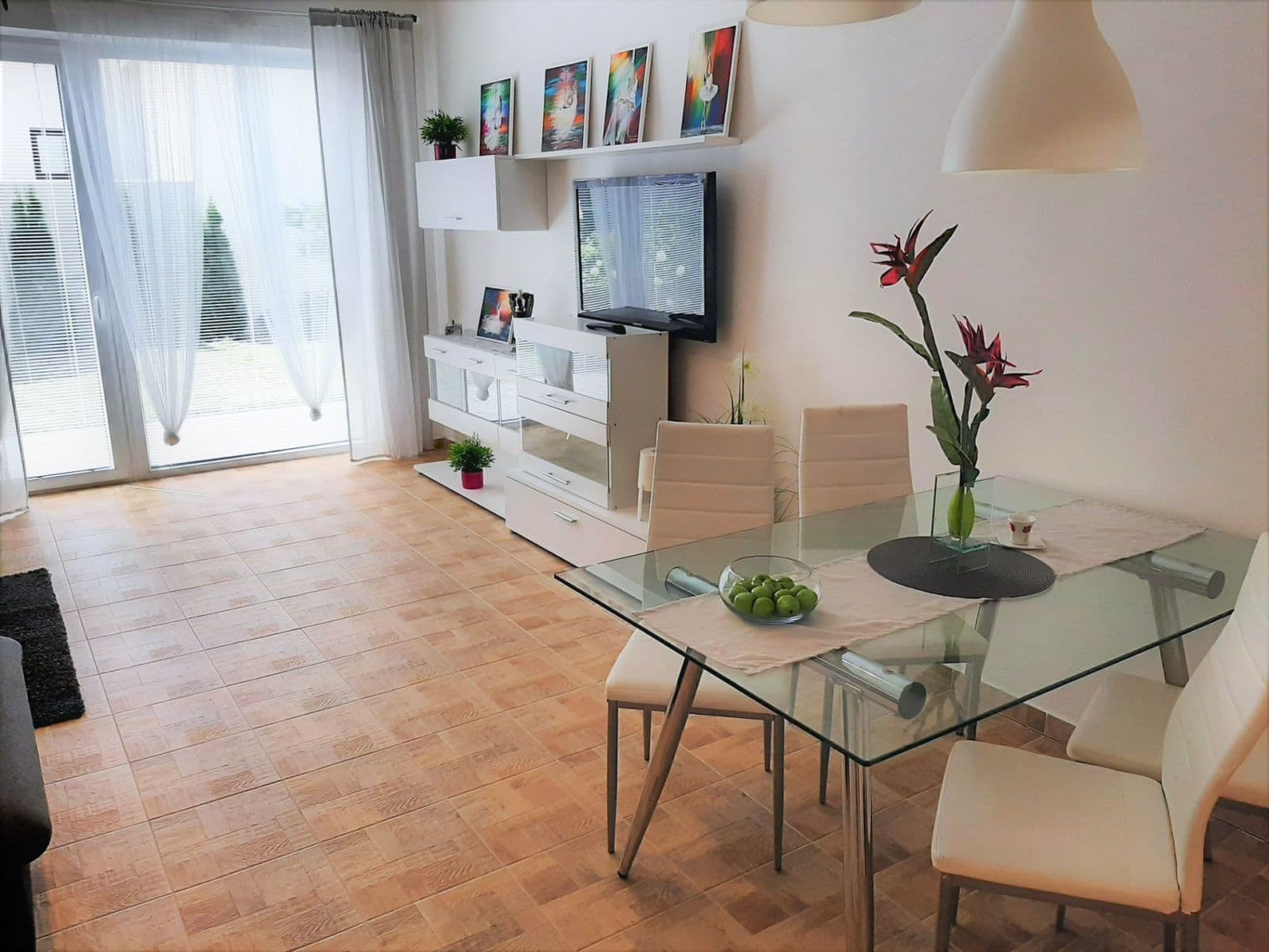 Predaj bytu 4-izbový 80 m², Smutného, Znojmo, Jihomoravský kraj Predaj bytu 4-izbový 80 m², Smutného, Znojmo, Jihomoravský kraj