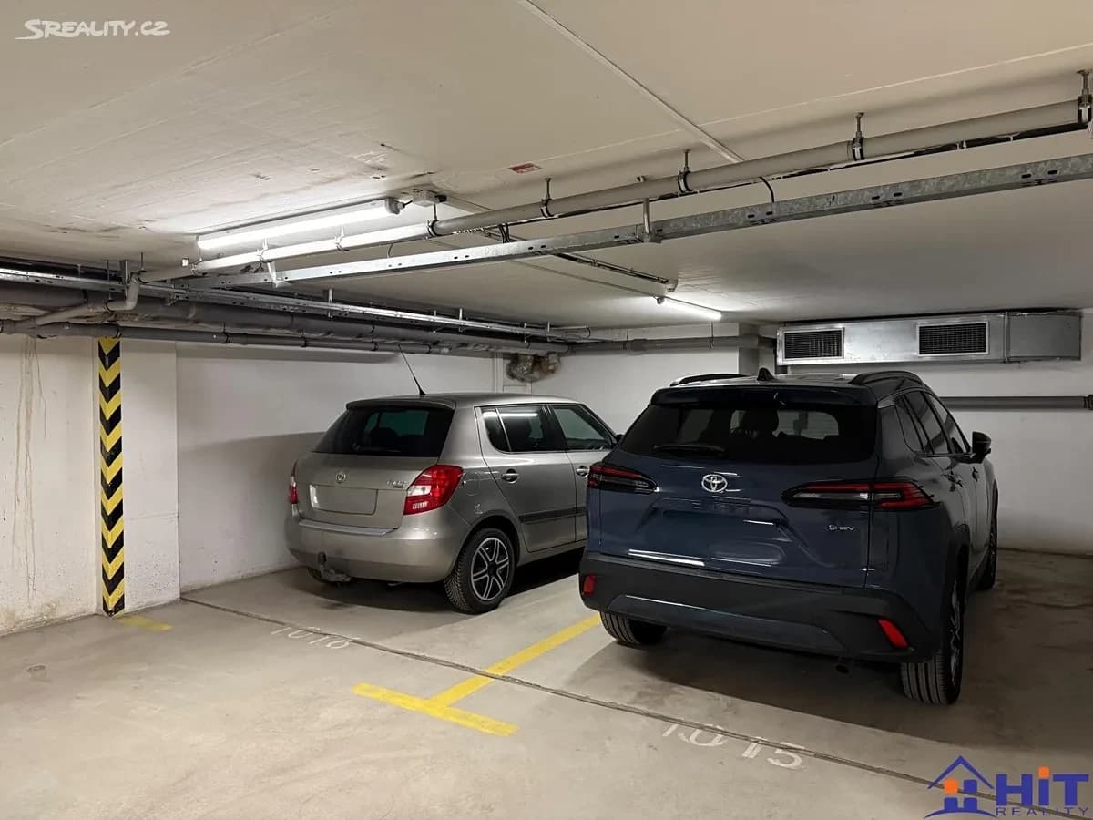 Prenájom garáže 13 m², Högerova, Praha, Praha Prenájom garáže 13 m², Högerova, Praha, Praha