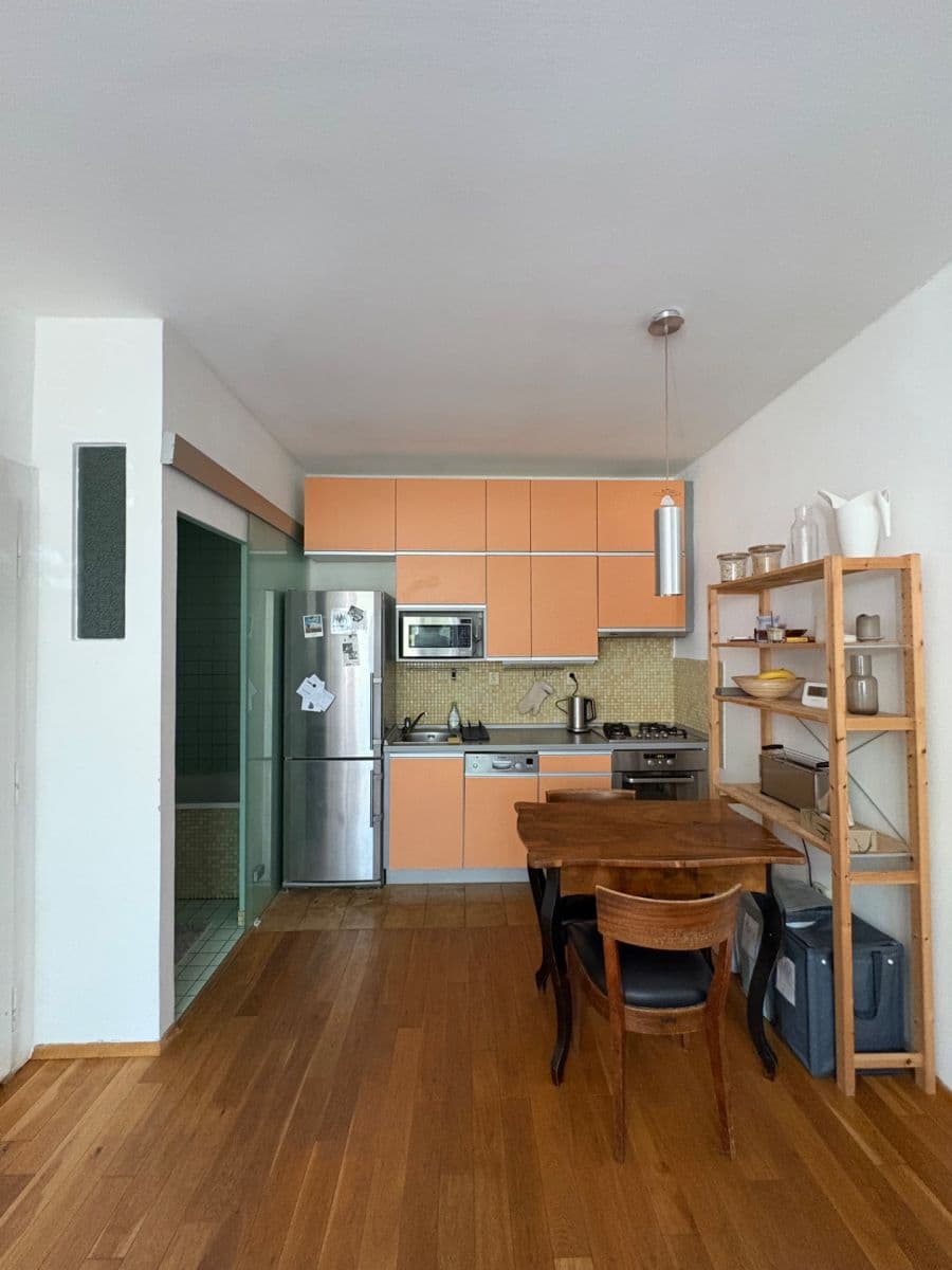 Prenájom bytu 2-izbový 38 m², U Kněžské louky, Praha, Praha Prenájom bytu 2-izbový 38 m², U Kněžské louky, Praha, Praha