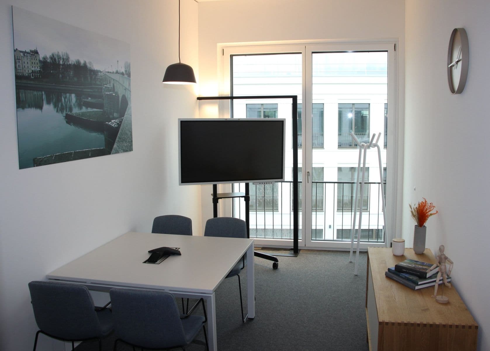 Prenájom kancelárie 1.321 m², Johanna-Kinkel-Straße 1 + 2, Regensburg, Bavorsko Prenájom kancelárie 1.321 m², Johanna-Kinkel-Straße 1 + 2, Regensburg, Bavorsko
