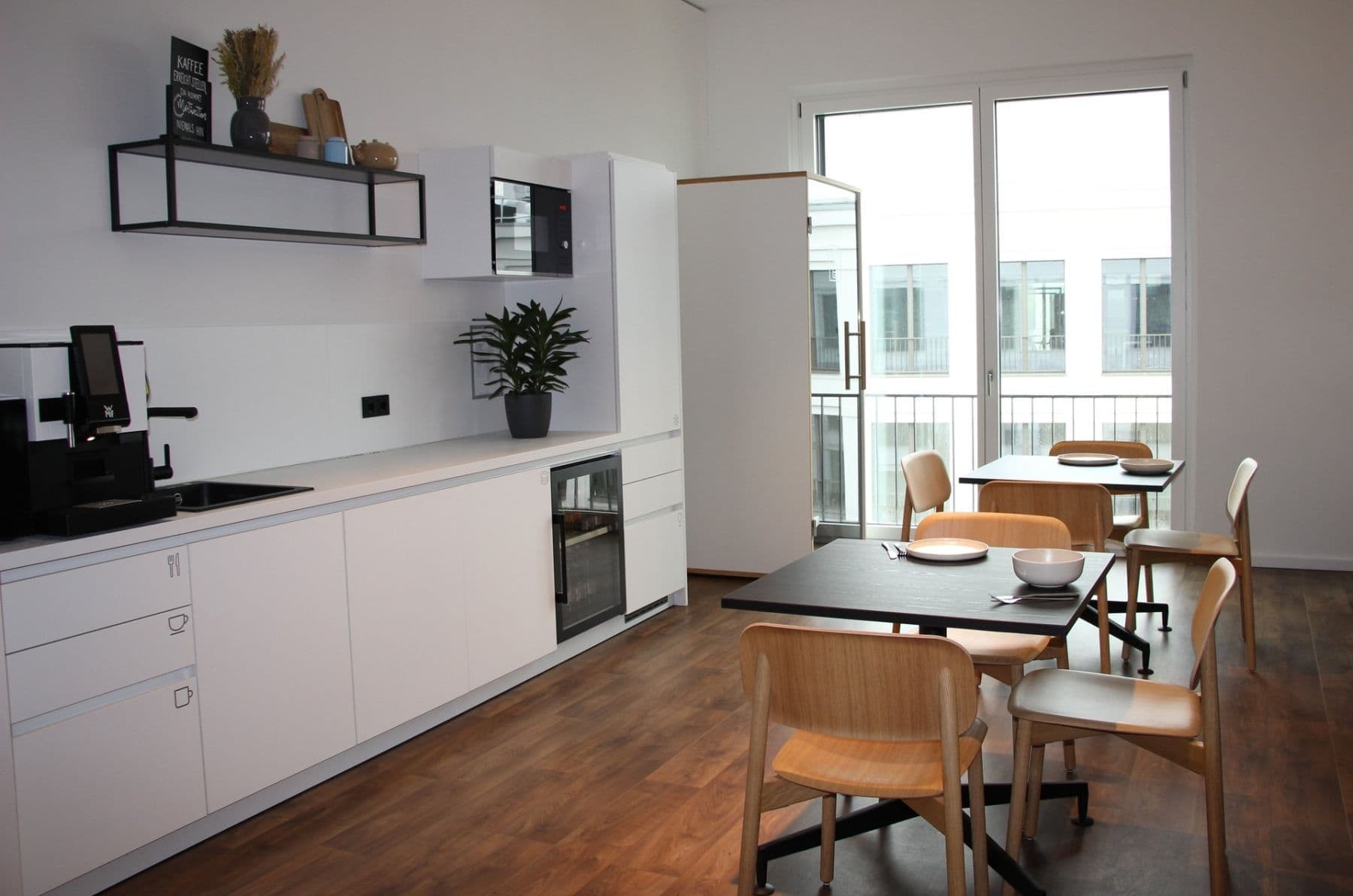 Prenájom kancelárie 1.321 m², Johanna-Kinkel-Straße 1 + 2, Regensburg, Bavorsko Prenájom kancelárie 1.321 m², Johanna-Kinkel-Straße 1 + 2, Regensburg, Bavorsko