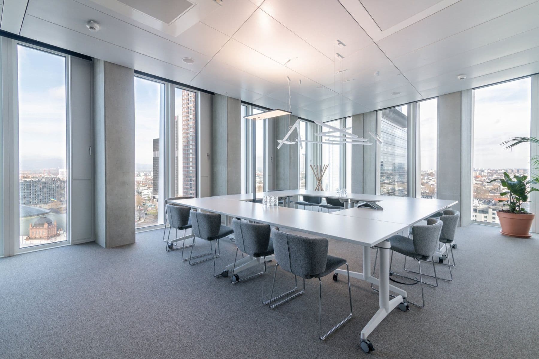 Prenájom kancelárie 6.879 m², Brüsseler Straße 1-3, Frankfurt, Hesensko Prenájom kancelárie 6.879 m², Brüsseler Straße 1-3, Frankfurt, Hesensko