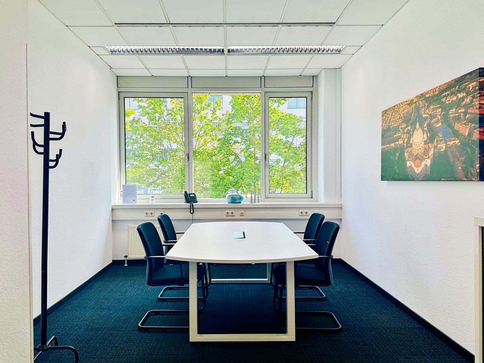 Prenájom kancelárie 1.048 m², Steiermaerker Straße 3-5, Stuttgart, Bádensko-Wurttembersko Prenájom kancelárie 1.048 m², Steiermaerker Straße 3-5, Stuttgart, Bádensko-Wurttembersko