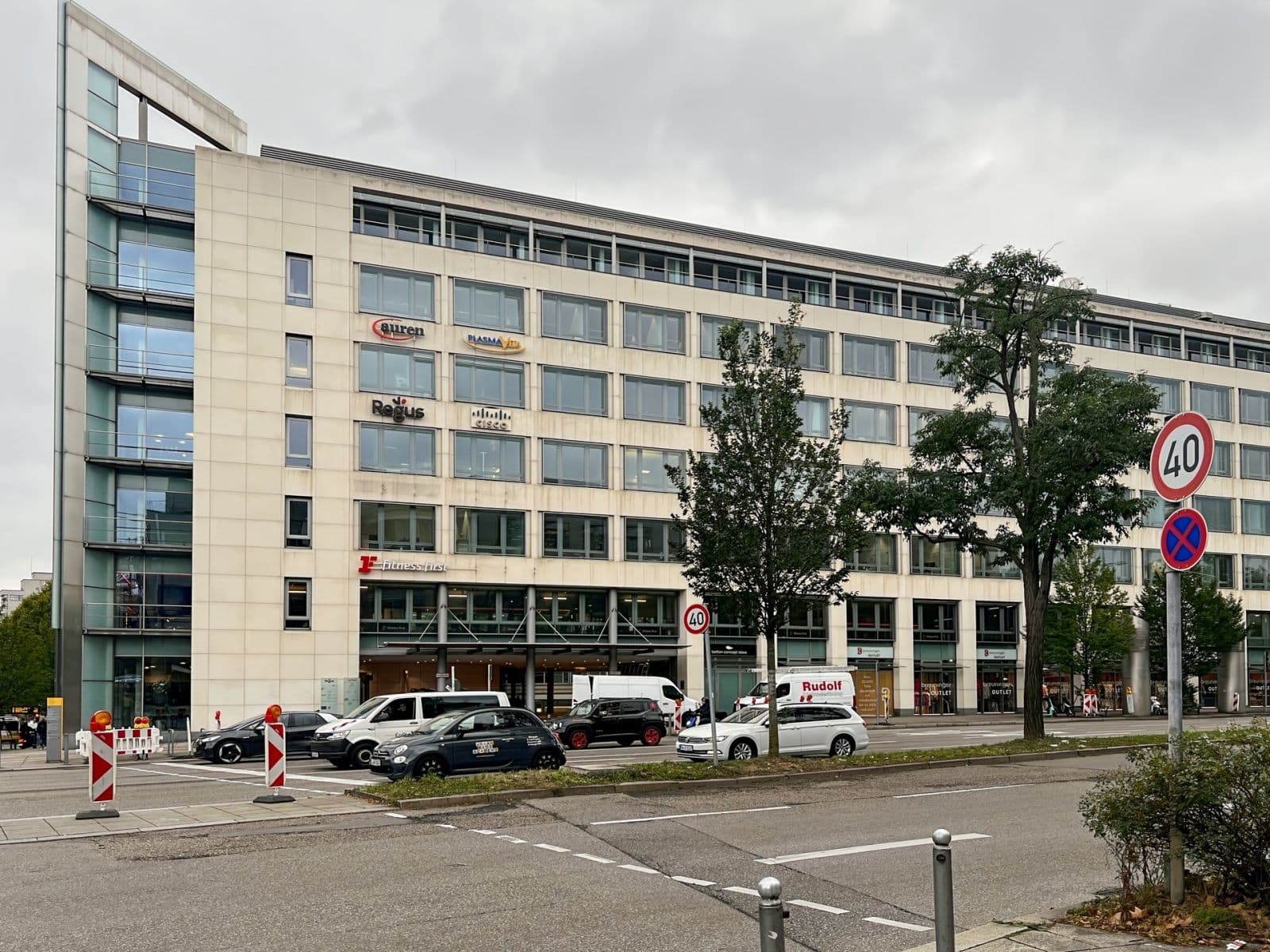 Prenájom kancelárie 1.312 m², Rotebuehlplatz 23, Stuttgart, Bádensko-Wurttembersko Prenájom kancelárie 1.312 m², Rotebuehlplatz 23, Stuttgart, Bádensko-Wurttembersko