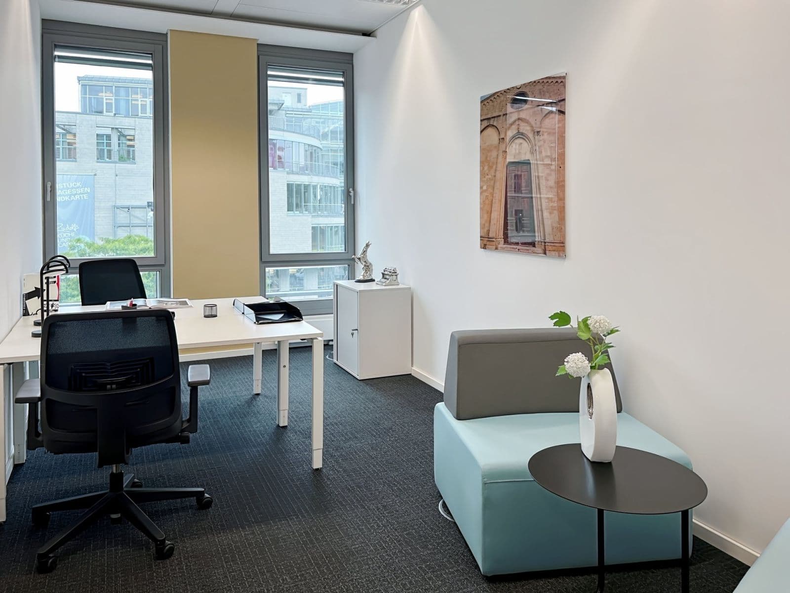 Prenájom kancelárie 1.312 m², Rotebuehlplatz 23, Stuttgart, Bádensko-Wurttembersko Prenájom kancelárie 1.312 m², Rotebuehlplatz 23, Stuttgart, Bádensko-Wurttembersko