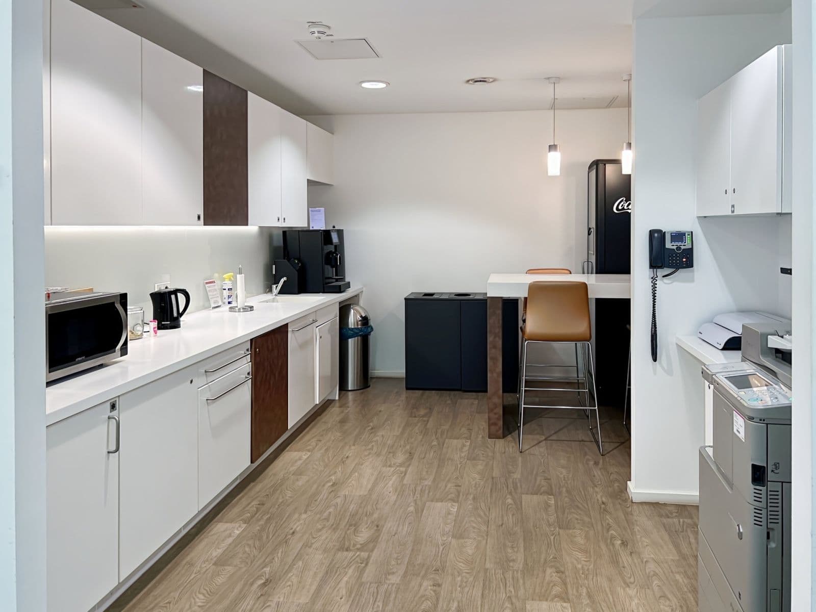 Prenájom kancelárie 1.312 m², Rotebuehlplatz 23, Stuttgart, Bádensko-Wurttembersko Prenájom kancelárie 1.312 m², Rotebuehlplatz 23, Stuttgart, Bádensko-Wurttembersko