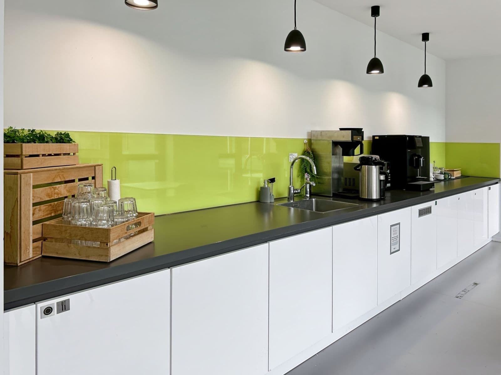 Prenájom kancelárie 2.434 m², Subbelrather Straße 15a, Köln, Severné Porýnie - Westfálsko Prenájom kancelárie 2.434 m², Subbelrather Straße 15a, Köln, Severné Porýnie - Westfálsko