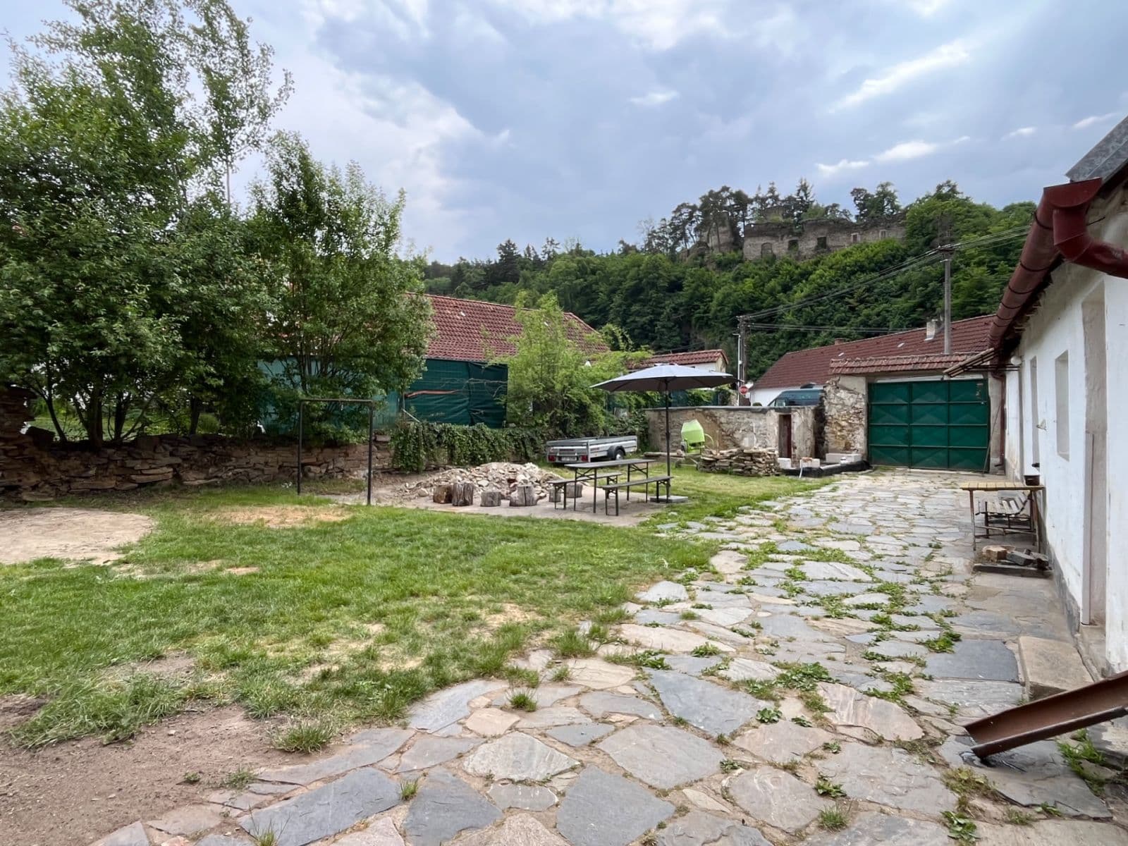 Predaj rekreačného objektu 160 m², pozemek 1.550 m², Podhradí nad Dyjí, Jihomoravský kraj Predaj rekreačného objektu 160 m², pozemek 1.550 m², Podhradí nad Dyjí, Jihomoravský kraj