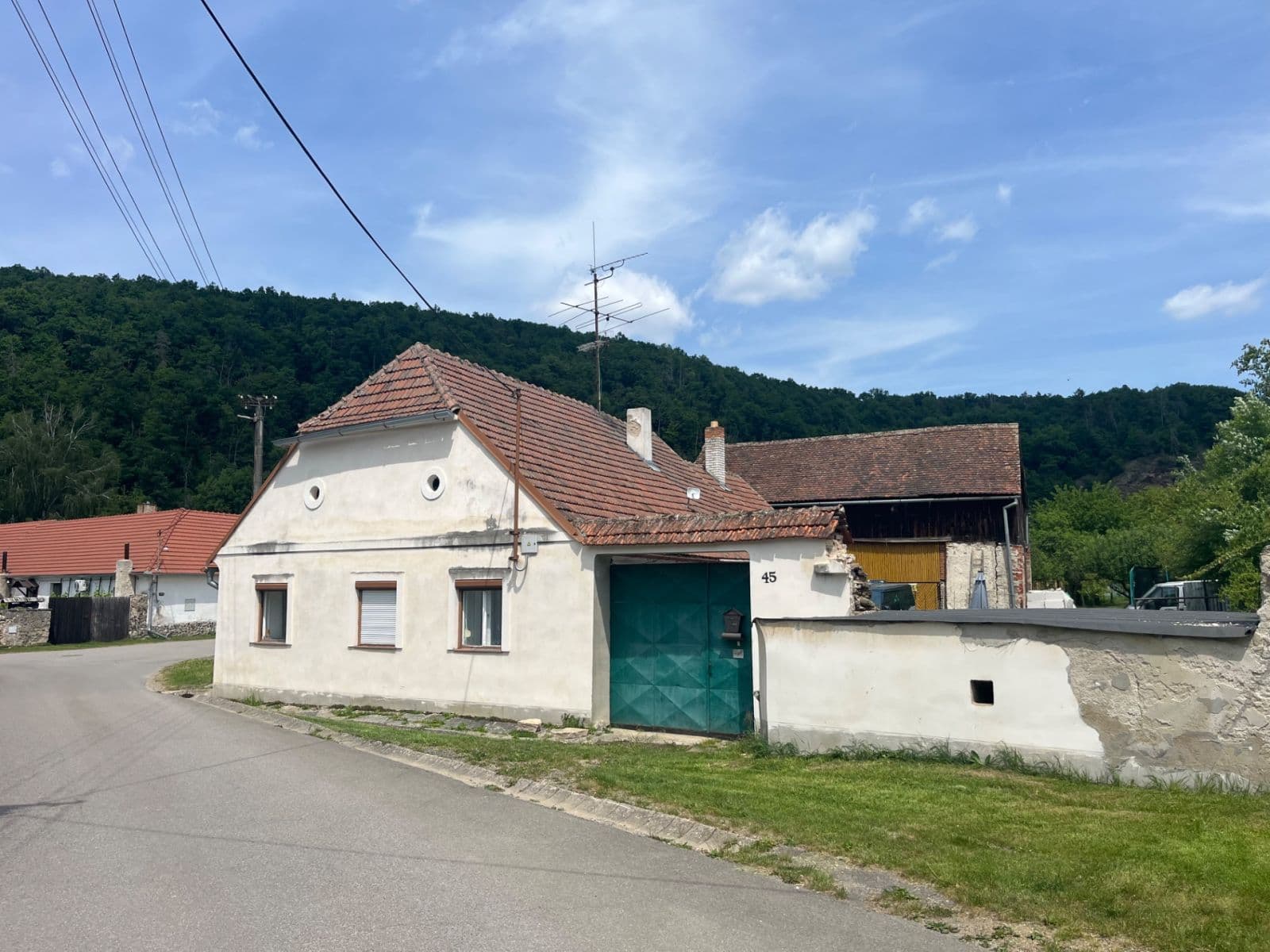 Predaj rekreačného objektu 160 m², pozemek 1.550 m², Podhradí nad Dyjí, Jihomoravský kraj Predaj rekreačného objektu 160 m², pozemek 1.550 m², Podhradí nad Dyjí, Jihomoravský kraj