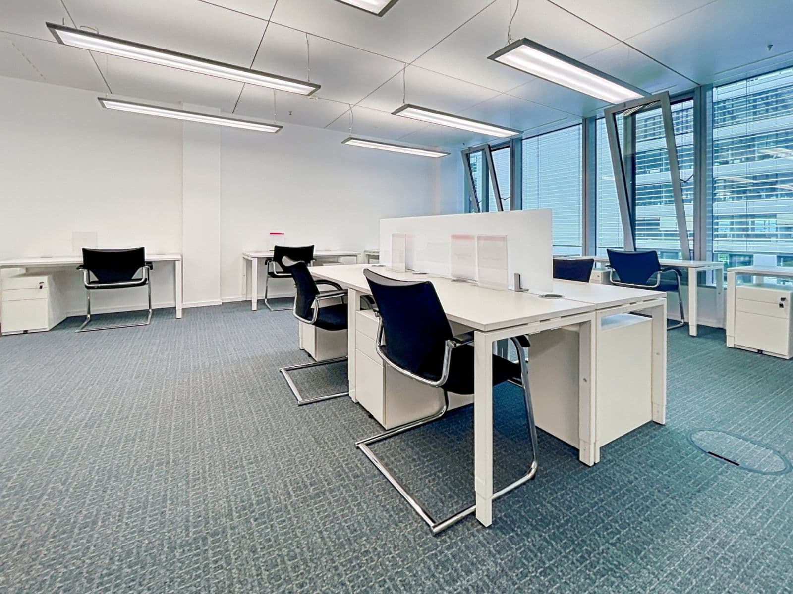 Prenájom kancelárie 4.617 m², Am Flughafen 12, Frankfurt, Hesensko Prenájom kancelárie 4.617 m², Am Flughafen 12, Frankfurt, Hesensko
