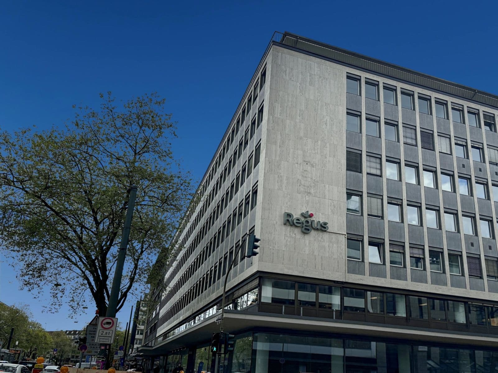 Prenájom kancelárie 1.220 m², Berliner Allee 59, Düsseldorf, Severné Porýnie - Westfálsko Prenájom kancelárie 1.220 m², Berliner Allee 59, Düsseldorf, Severné Porýnie - Westfálsko