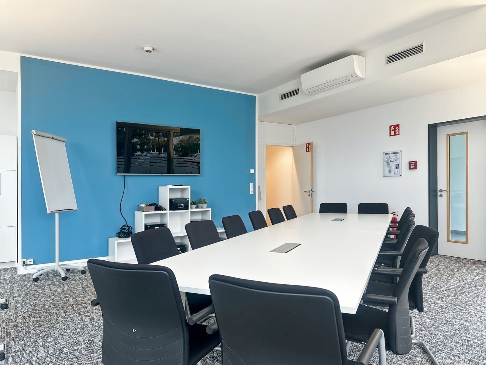 Prenájom kancelárie 1.403 m², Peter-Müller-Straße 3, Düsseldorf, Severné Porýnie - Westfálsko Prenájom kancelárie 1.403 m², Peter-Müller-Straße 3, Düsseldorf, Severné Porýnie - Westfálsko