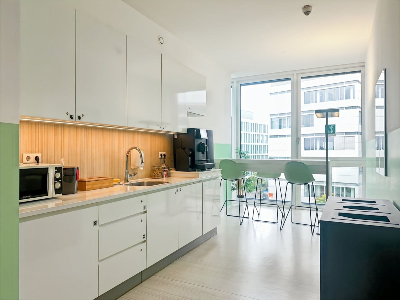 Prenájom kancelárie 1.403 m², Peter-Müller-Straße 3, Düsseldorf, Severné Porýnie - Westfálsko Prenájom kancelárie 1.403 m², Peter-Müller-Straße 3, Düsseldorf, Severné Porýnie - Westfálsko