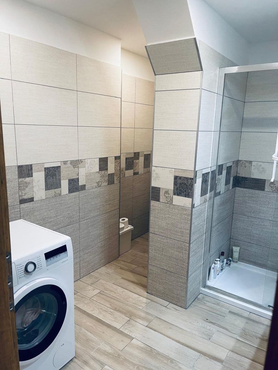 Prenájom bytu 2-izbový 60 m², Ouvalova, Slaný, Středočeský kraj Prenájom bytu 2-izbový 60 m², Ouvalova, Slaný, Středočeský kraj