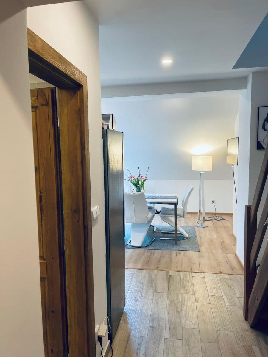 Prenájom bytu 2-izbový 60 m², Ouvalova, Slaný, Středočeský kraj Prenájom bytu 2-izbový 60 m², Ouvalova, Slaný, Středočeský kraj