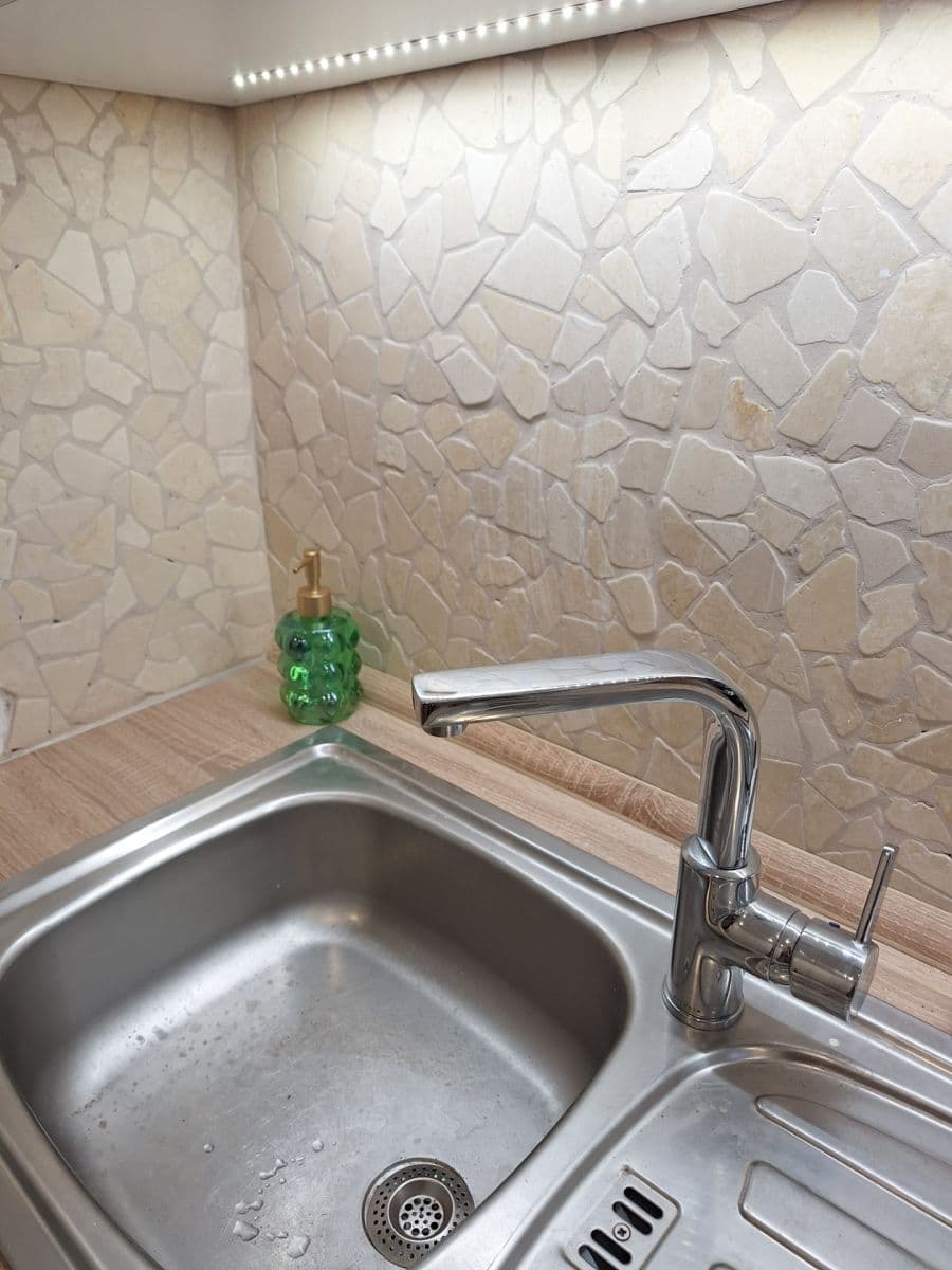 Predaj kancelárie 24 m², Tolstého, Jihlava, Kraj Vysočina Predaj kancelárie 24 m², Tolstého, Jihlava, Kraj Vysočina
