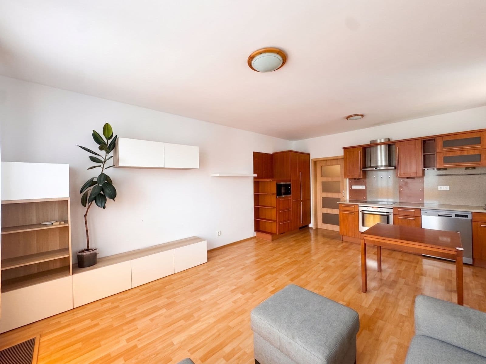 Prenájom bytu 3-izbový 69 m², Nad Paloučkem, Beroun, Středočeský kraj Prenájom bytu 3-izbový 69 m², Nad Paloučkem, Beroun, Středočeský kraj